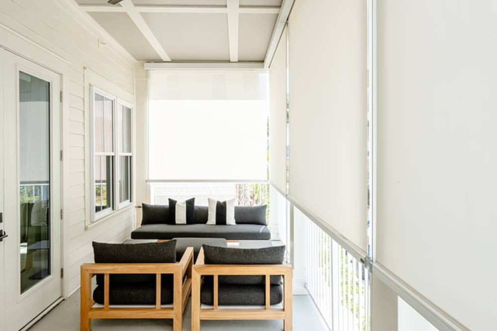 Outdoor patio shades blocking light near Mount Pleasant, SC